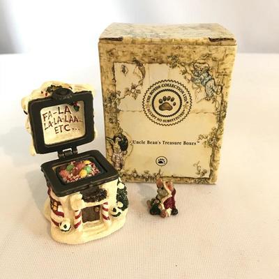 Lot 241 - Boyds Town Kringleâ€™s Village Pieces & More