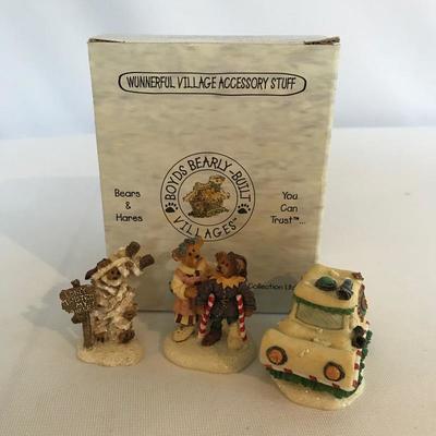Lot 241 - Boyds Town Kringleâ€™s Village Pieces & More