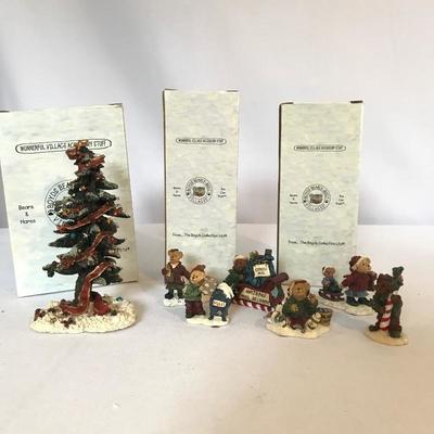 Lot 241 - Boyds Town Kringleâ€™s Village Pieces & More