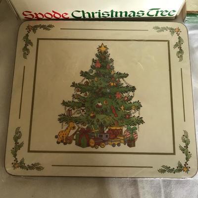 Lot 242 - Spode Christmas Tree Serving Dishes with Ten Glasses