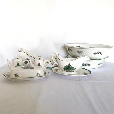 Lot 242 - Spode Christmas Tree Serving Dishes with Ten Glasses
