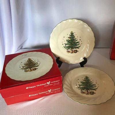 Lot 243 - Nikko Christmas Dinnerware with Fitz and Floyd Cookie Plate
