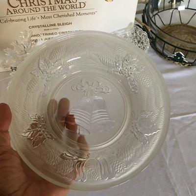 Lot 245 - Christmas Serving and Decor