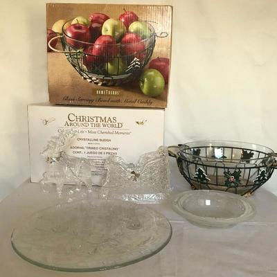 Lot 245 - Christmas Serving and Decor