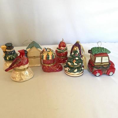 Lot 246 - Mr. Christmas Music Box Collection