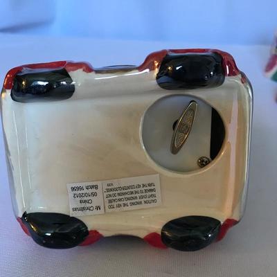 Lot 246 - Mr. Christmas Music Box Collection