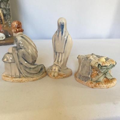 Lot 247 - Vintage Nativity, Books & More