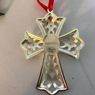 Lot 248 - Ornaments Galore