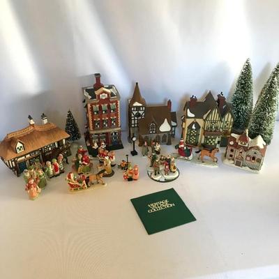 Lot 250 - Lefton and Heritage Village Collection