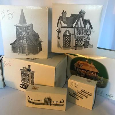 Lot 250 - Lefton and Heritage Village Collection
