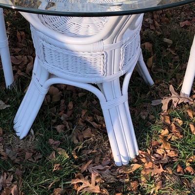 Lot 259 - Patio set