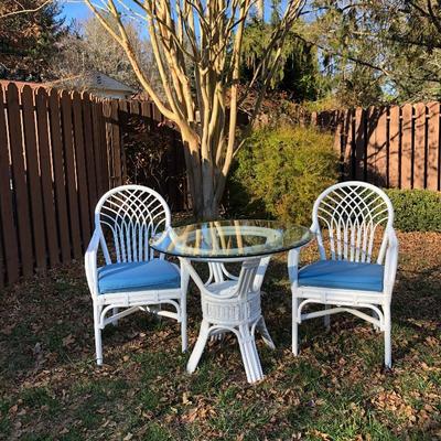 Lot 259 - Patio set