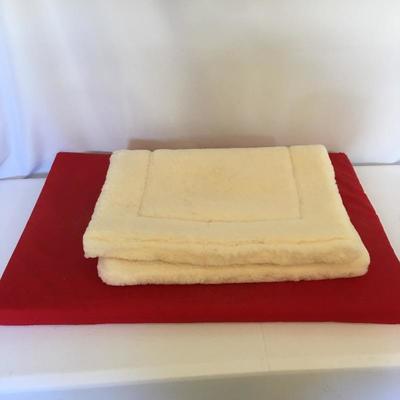 Lot 260 - Large Dog Essentials