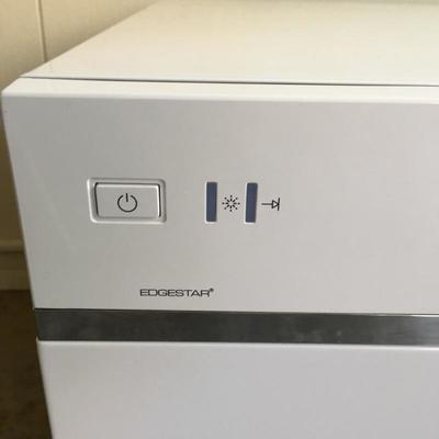  Lot 262 - Countertop Dishwasher Edgestar 