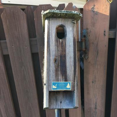  Lot 266 - Birdhouses & Feeders