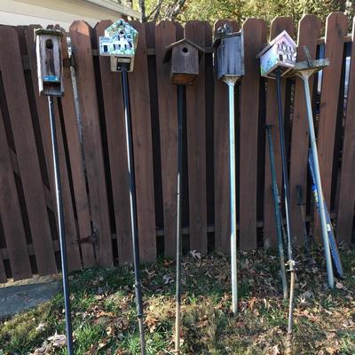  Lot 266 - Birdhouses & Feeders