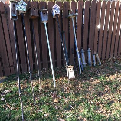  Lot 266 - Birdhouses & Feeders