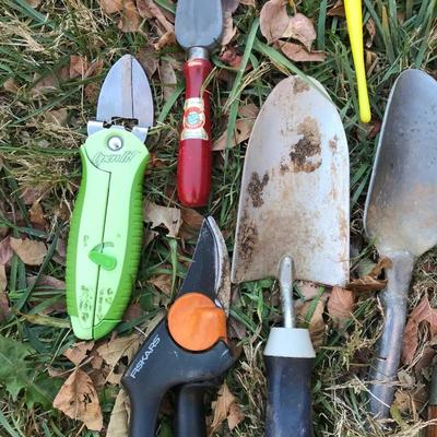 Lot 267 - Yard tools, Decor & More