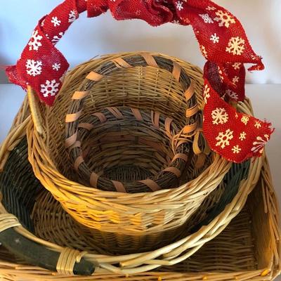 Lot 272 - Basket Bounty