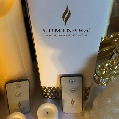 Lot 273 - Battery Powered Candles