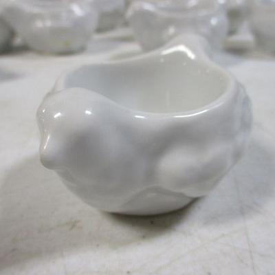 Lot 21 - Pillvuyt France Chicken Hen Egg Cup