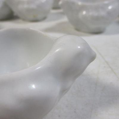 Lot 21 - Pillvuyt France Chicken Hen Egg Cup