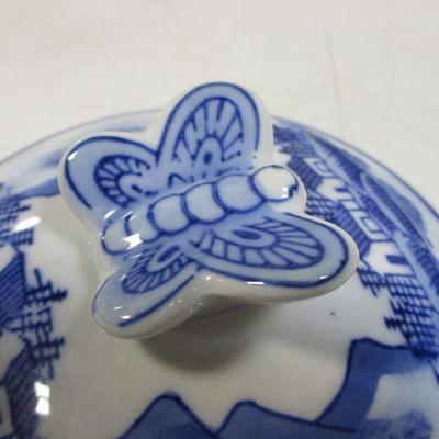 Lot 22 - Blue & White Chinaware - Butterfly Handle