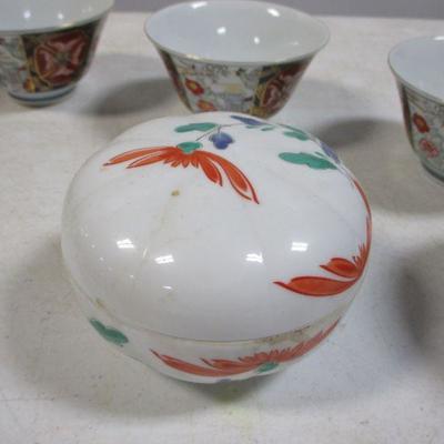 Lot 23 - Asian Style Chinaware 