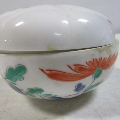 Lot 23 - Asian Style Chinaware 