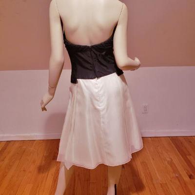 Carolina Herrera silk Organza black/cream color block strapless w/button side details