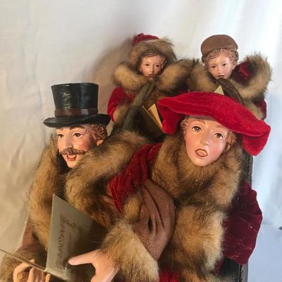 Lot 281 - Merry Carolers 
