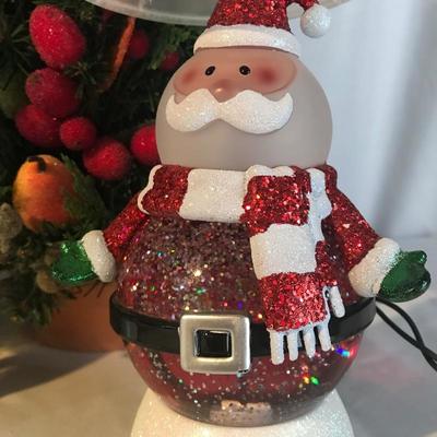 Lot 284 - Christmas Decor 