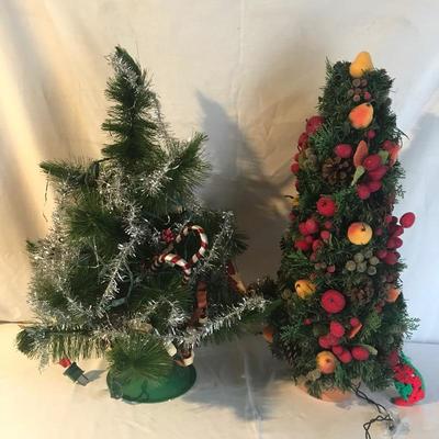 Lot 284 - Christmas Decor 