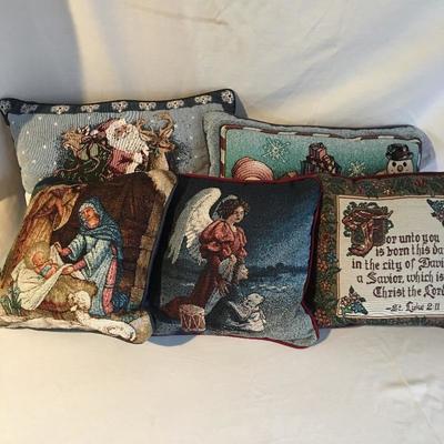 Lot 287 - Christmas Pillows