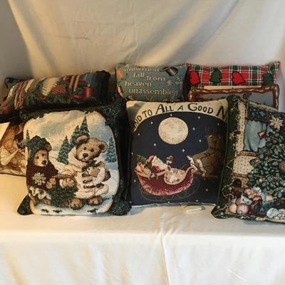 Lot 287 - Christmas Pillows