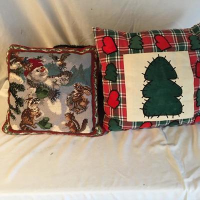 Lot 287 - Christmas Pillows