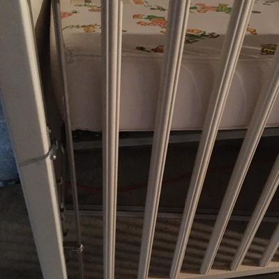 Lot 289 - Crib