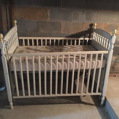 Lot 289 - Crib