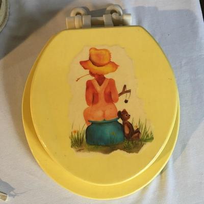 Lot 290 - Vintage Child Decor