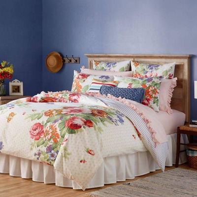 Full/Queen Pioneer Woman Beautiful Bouquet Comforter, White/Floral Reverse - New