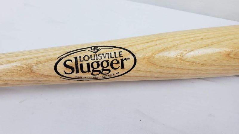 Louisville Slugger Baseball Bat , Genuine Ash, Chip Gaines #16 - New