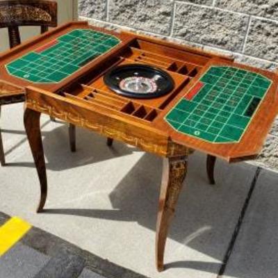 VIntage Sorrento Italian Inlaid Wood Gaming/Gaming Table & Chairs