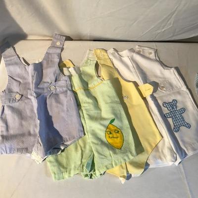 Lot 294 - Vintage Infant Clothing 