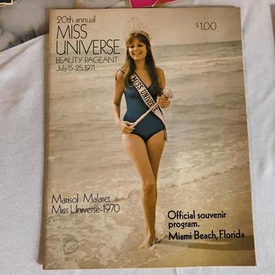 Lot 301 - Vintage Programs with Signatures, Bob Barker & More