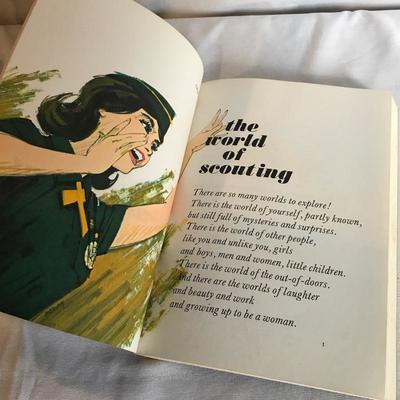 Lot 302 - Vintage Girl Scouts
