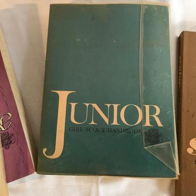 Lot 302 - Vintage Girl Scouts