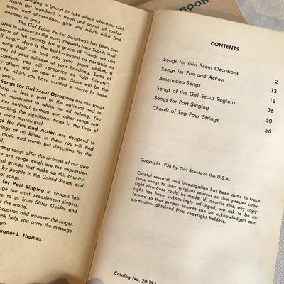 Lot 302 - Vintage Girl Scouts