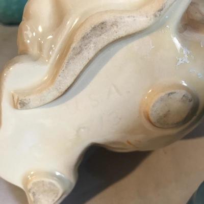 Lot 305 - Haeger Swan and other Pots