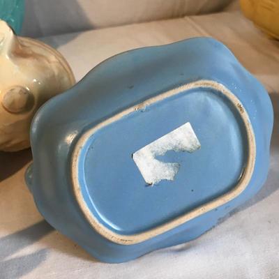 Lot 305 - Haeger Swan and other Pots