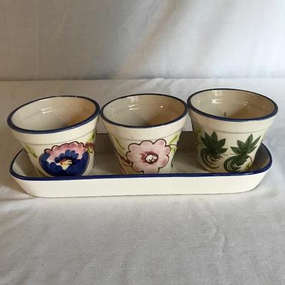 Lot 305 - Haeger Swan and other Pots